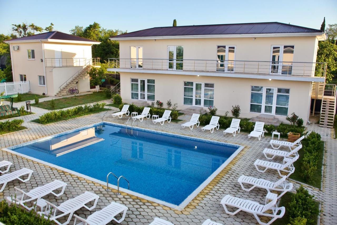 Family Resort Bambora Gudauta Eksteriør billede