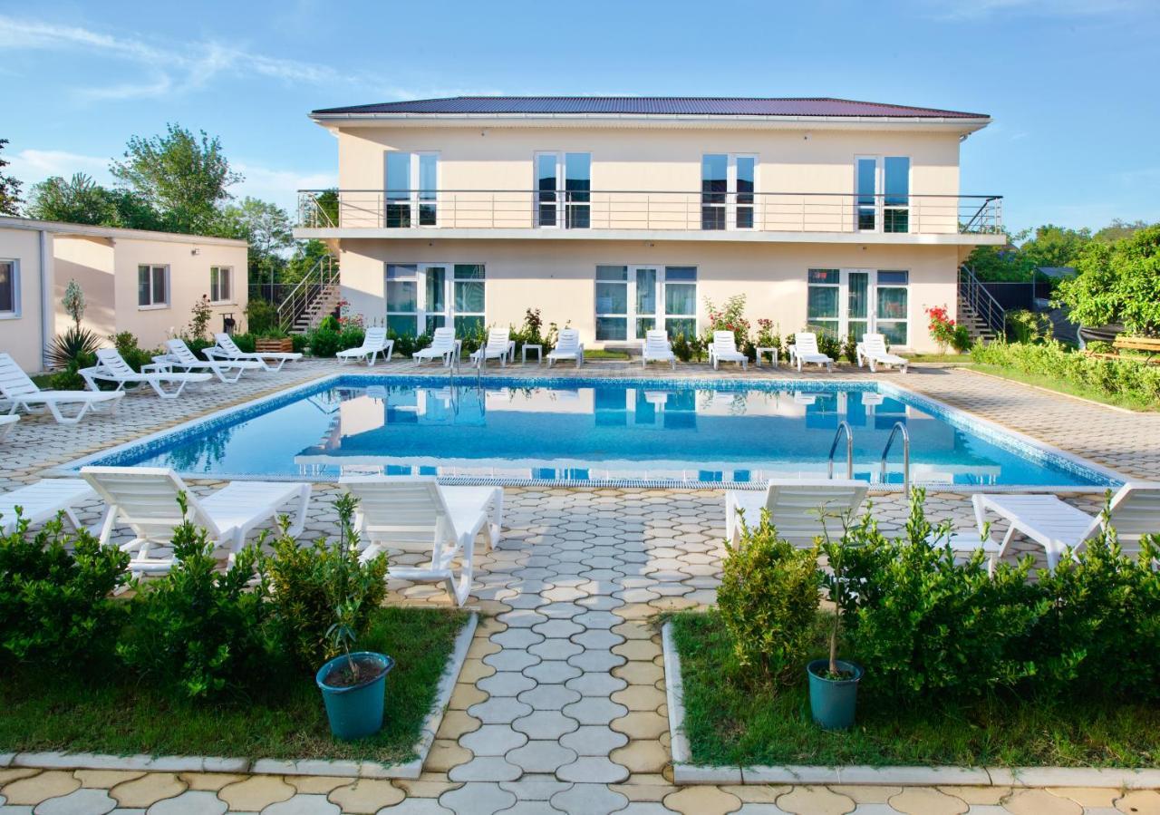 Family Resort Bambora Gudauta Eksteriør billede